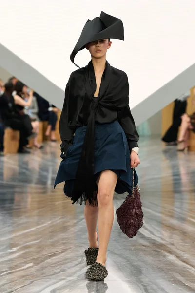 Look 35